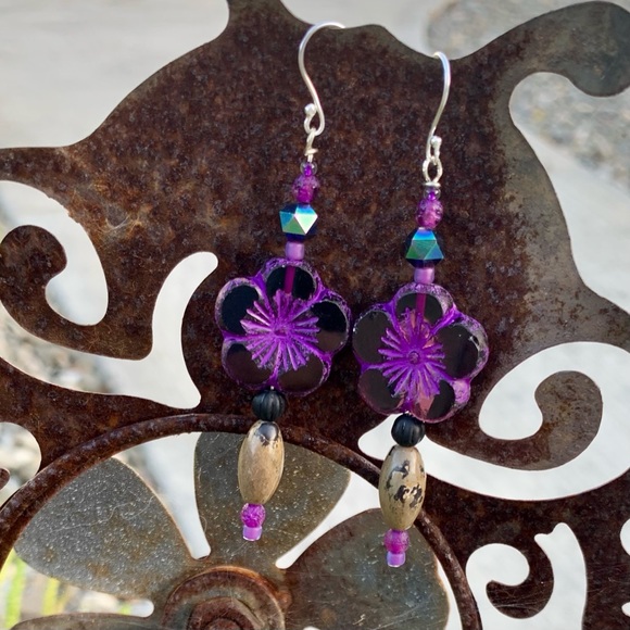 Violet Flower Carved Glass Earrings - Picture 9 of 16